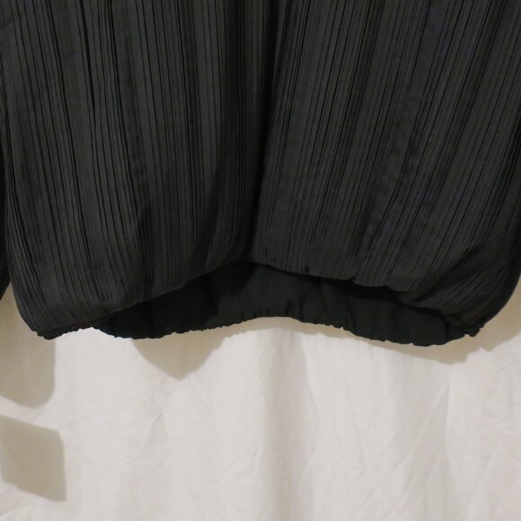 Pamela Milano Blouse Women's Pinch Pleated Black Taffeta Size S NWT - Picture 4 of 6